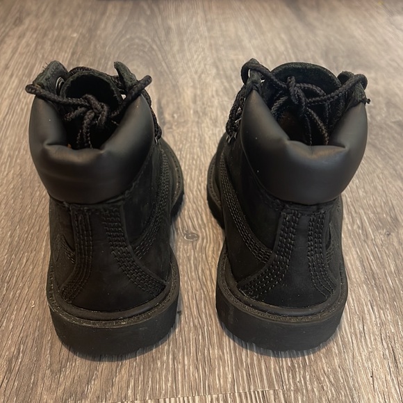 SOLD Black Timberland Boots 5c - Picture 3 of 4